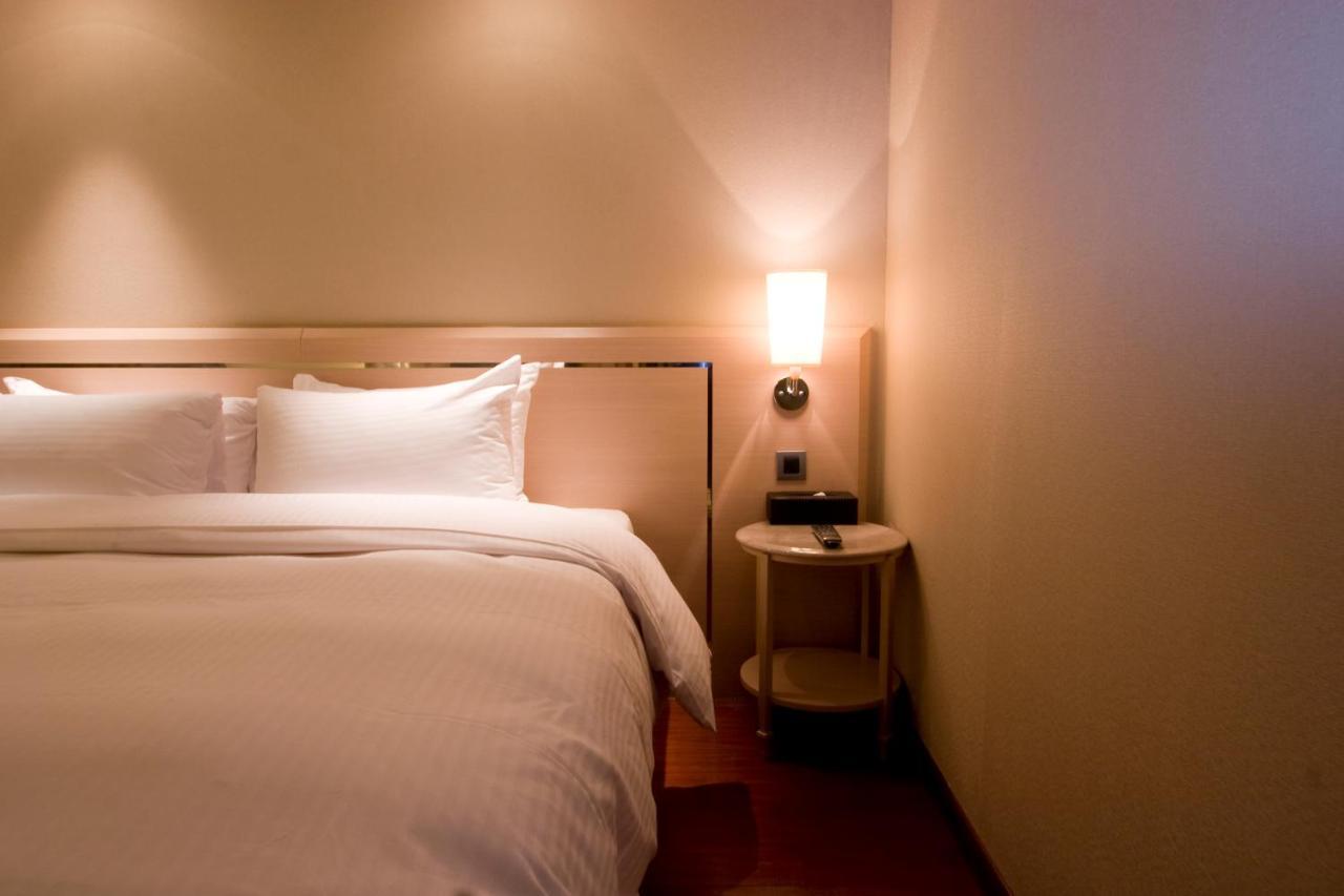 Taichung Charming City Hotel Exterior foto